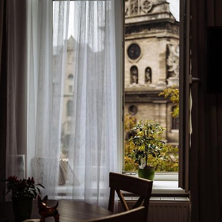 Grand View Apartment Lviv Bagian luar foto